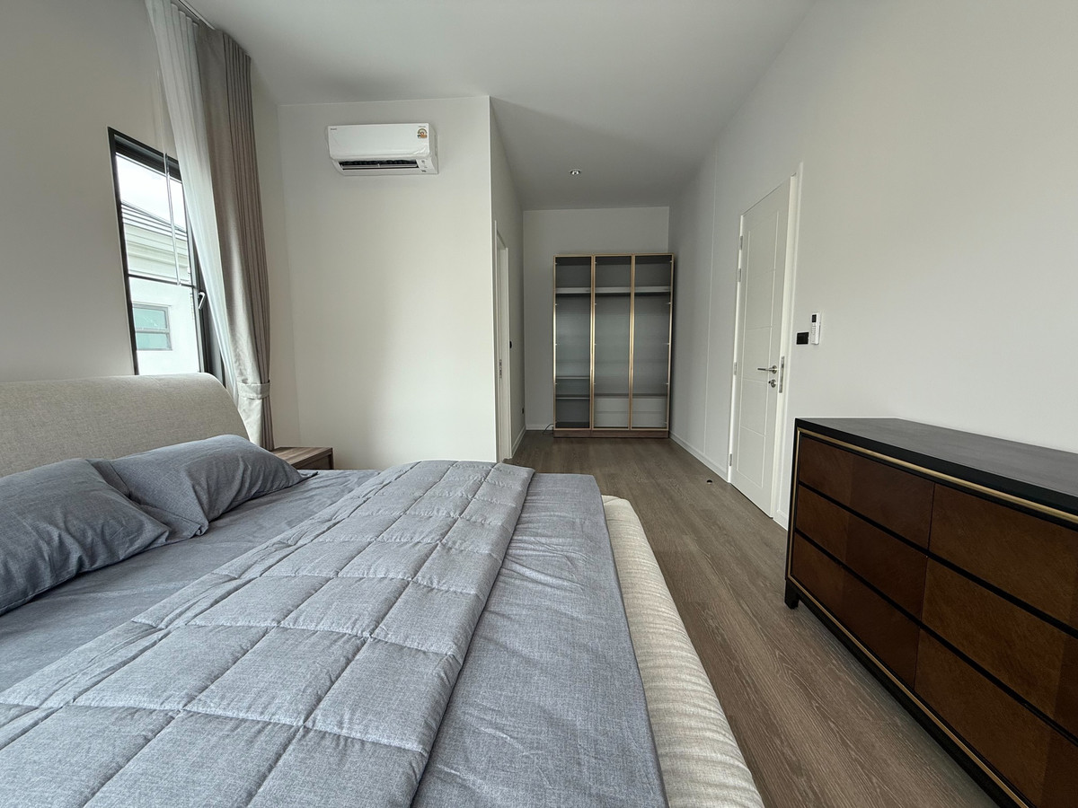 For SaleHouseBangna, Bearing, Lasalle : Single house Setthasiri Bangna Km.10 / 4 bedrooms (for rent), Setthasiri Bangna Km.10 / Detached House 4 Bedrooms (FOR RENT) POON012