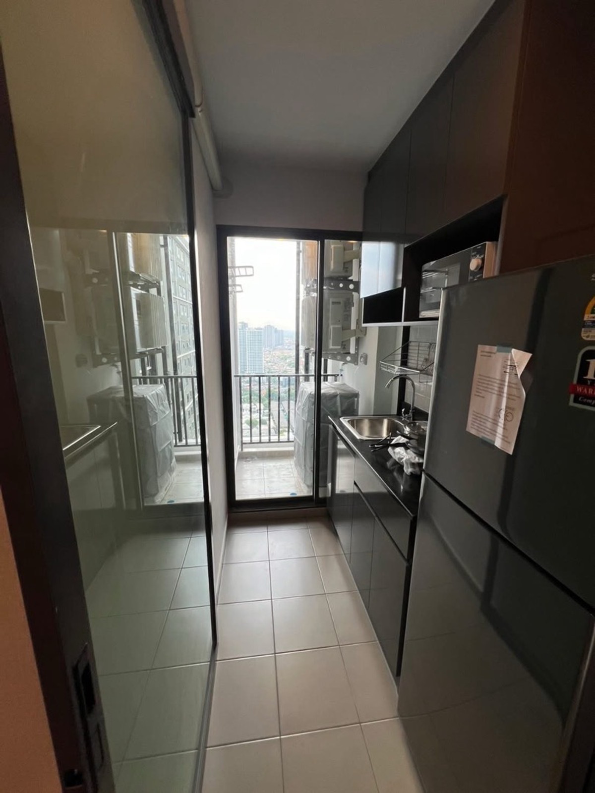 For RentCondoThaphra, Talat Phlu, Wutthakat : 🩷Cheap condo for rent, new Regent Wutthakat, 1 bedroom, beautiful room, high floor, open view. 
1 Bed 1 Bath, area 26 sq m.
33rd floor, Building A, open view
Rent 11,000 baht per month with furniture and electrical appliances.
Near BTS Wutthakat 200 meter