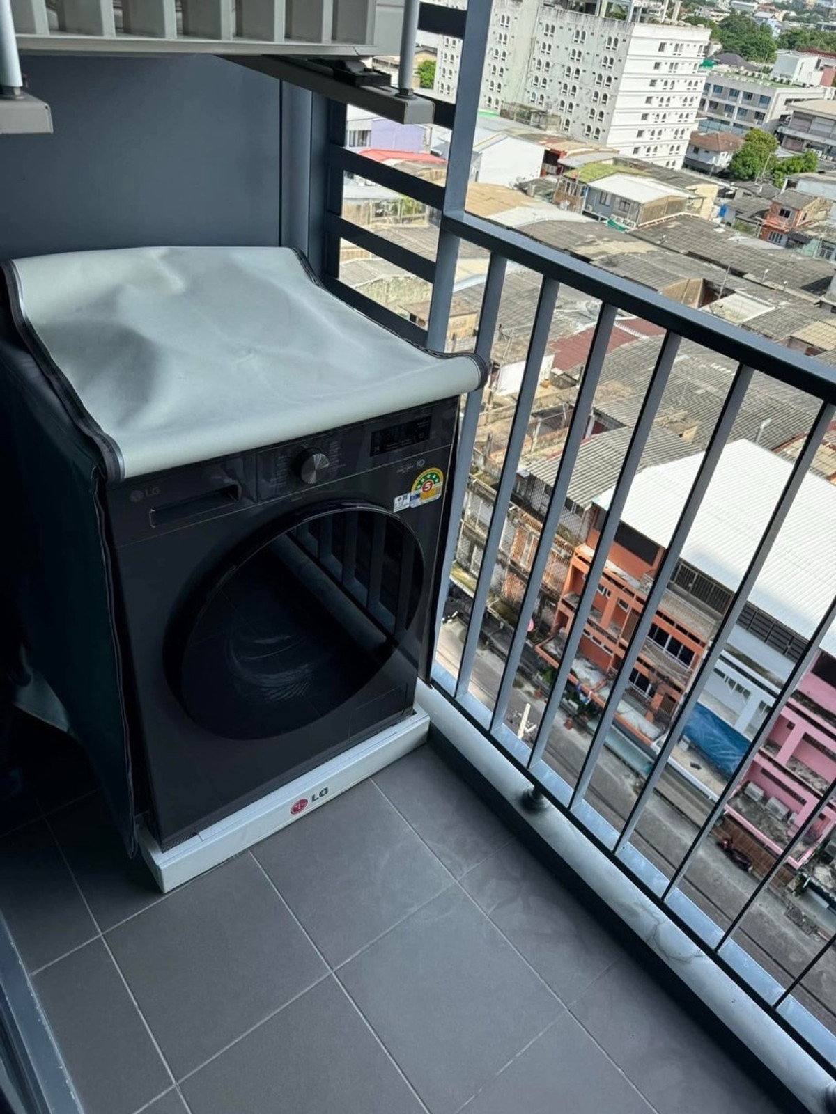 For RentCondoOnnut, Udomsuk : For rent 18,000 Baht IDEO Sukhumvit 93“ 30 meters to BTS Bang Chaktel 095 649 2654