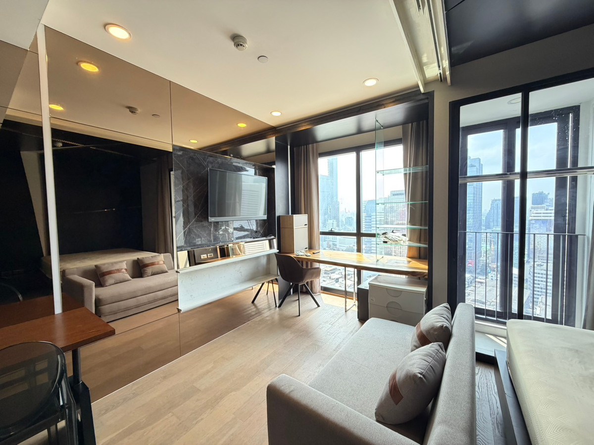 ขายคอนโดสยาม จุฬา สามย่าน : 🌟ราคาดีมาก Ashton Chula Silom 6.99MB🏠ติดต่อ K.Oilly 0935979942