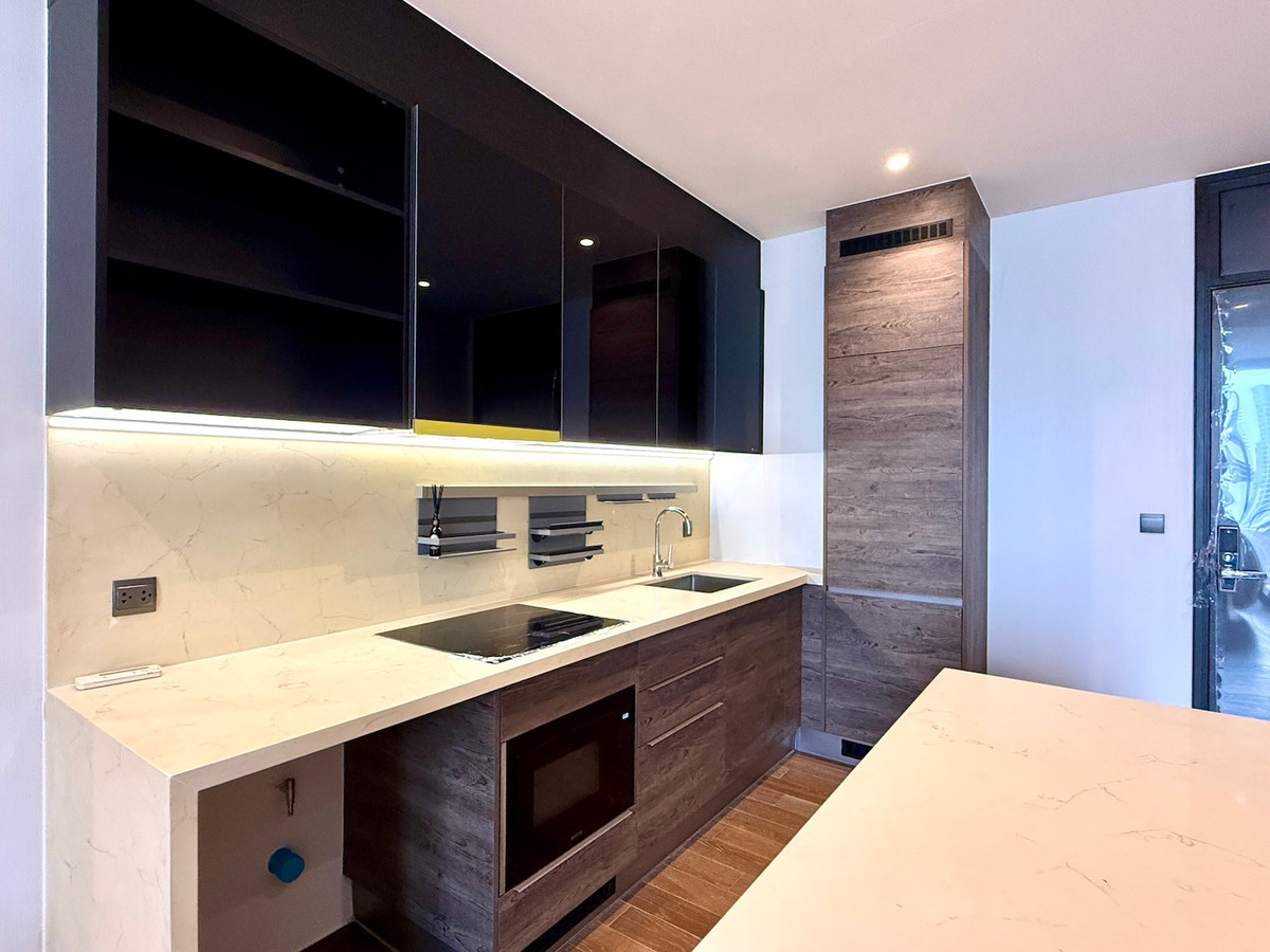 For RentCondoWitthayu, Chidlom, Langsuan, Ploenchit : 2 bedroom condo, beautifully decorated, ready for rent in Soi Tonson, Lang Suan area. Near Lumphini Park