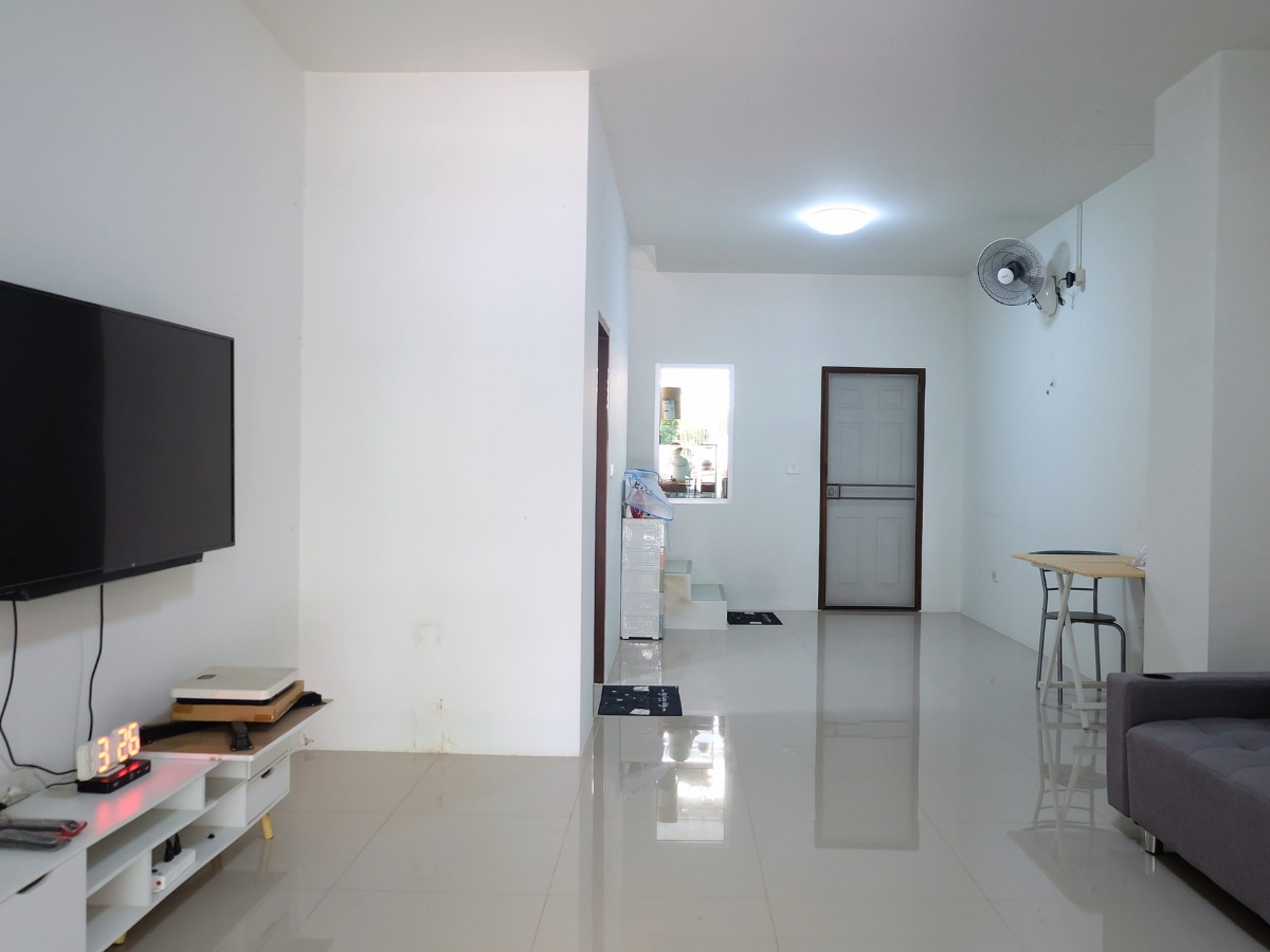 For SaleTownhomePathum Thani,Rangsit, Thammasat : 95486 - Townhome for sale, Laem Chabang-Rong Pho. #House for sale in Laem Chabang #Rongpo house for sale