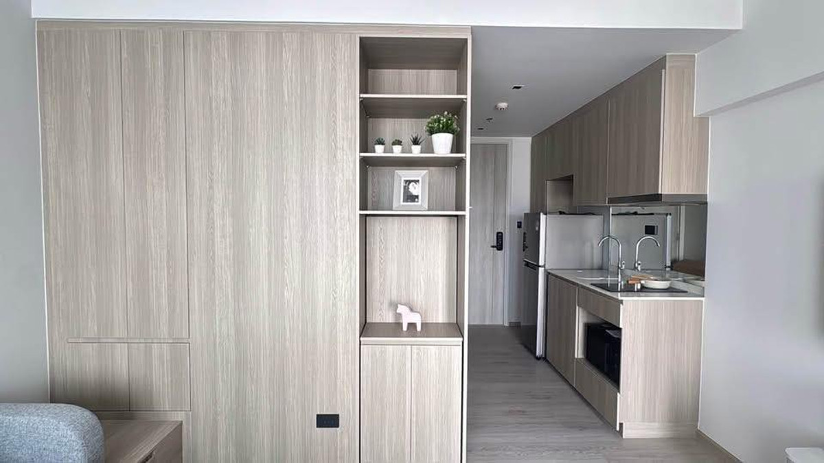 For RentCondoWongwianyai, Charoennakor : ⭐️ Reference Sathorn-Wongwianyai ⭐️Beautiful room, size 27 sq m, built-in furniture, ready to move in.