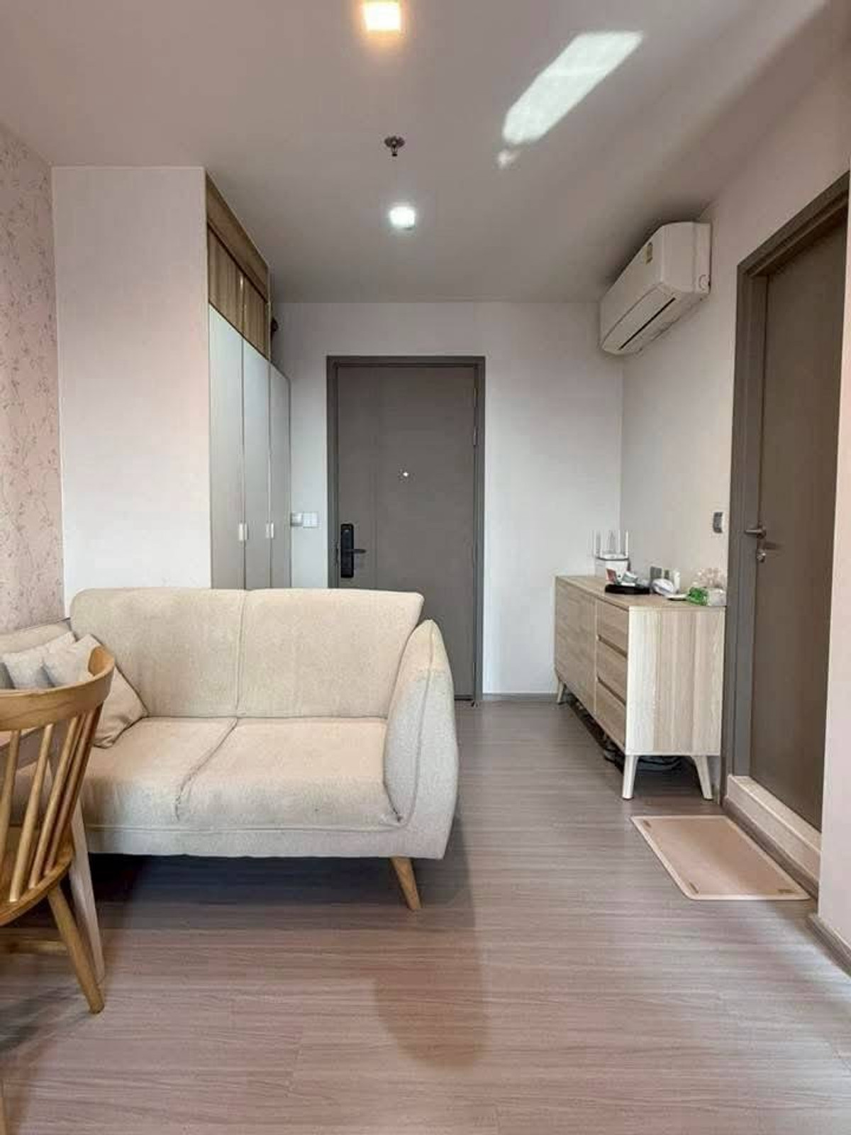 For RentCondoRama9, Petchburi, RCA : For Rent 🔥 Life Asoke Hype 🔥 Fully furnished with appliances. Near Airport Link Makkasan.