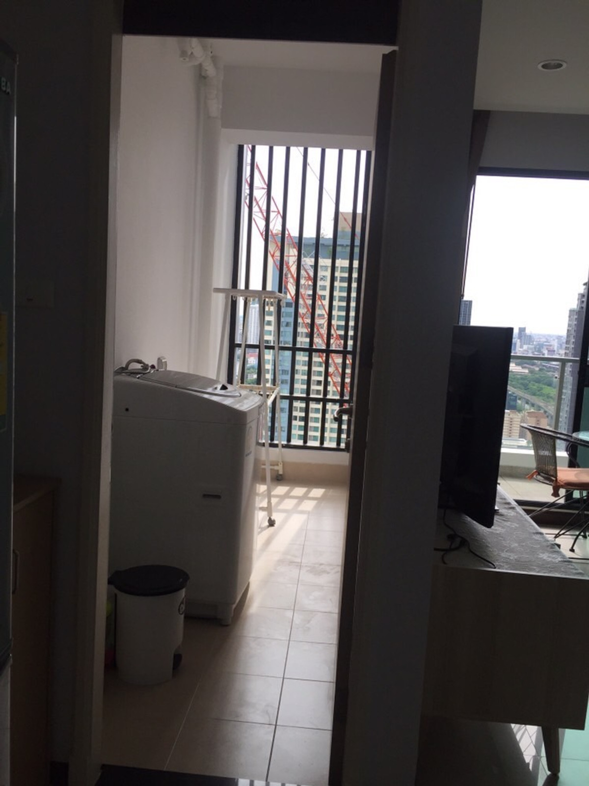 ขายคอนโดสุขุมวิท อโศก ทองหล่อ : ห้องมุม ชั้นสูง วิวเมืองอโศก — เป็นส่วนตัว เงียบ สบาย