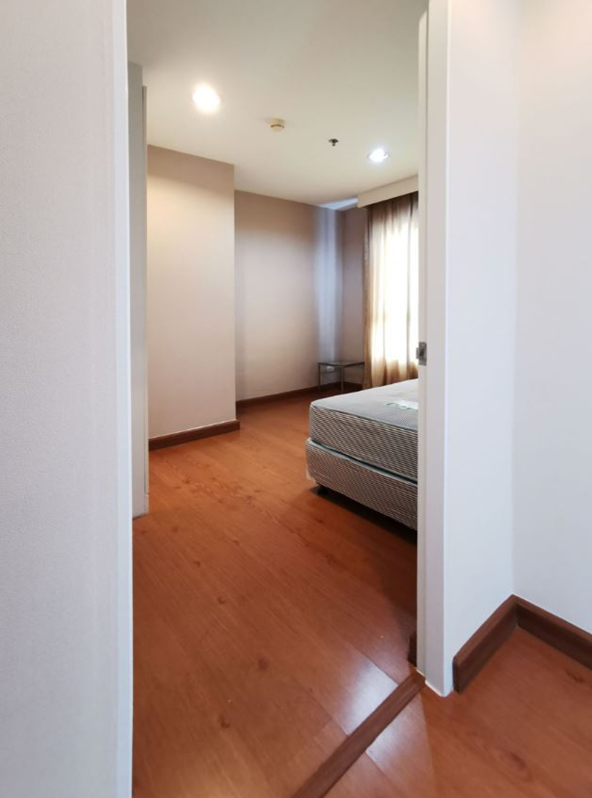For RentCondoRama9, Petchburi, RCA : !! Beautiful room for rent, Belle Grand Rama 9 Condo, near MRT Rama 9.