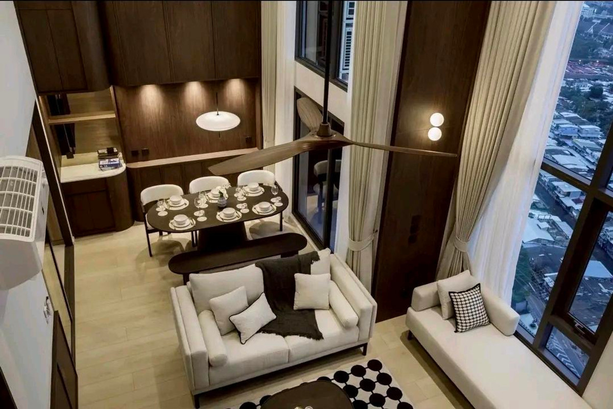 For RentCondoKhlongtoei, Kluaynamthai : (For Rent🔥) 📍 Life Rama4-Asoke | Rare 3B2B 91sq.m. with 4.4 m ceiling | Stunning Chaophraya River view🌟