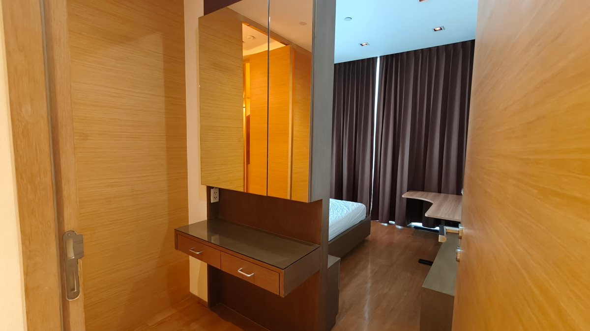 ขายคอนโดสีลม ศาลาแดง บางรัก : ขายคอนโดศาลาแดง เรสซิเดนซ์ 