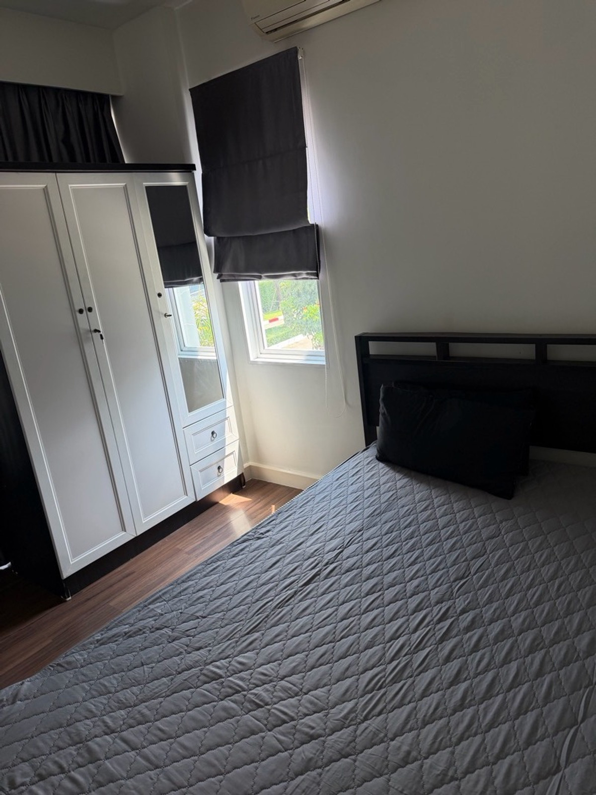 For RentTownhomePattanakan, Srinakarin : 3-story townhome for rent in Krungthep Kreetha Soi 7, near Samitivej Hospital. Srinakarin and Wellington International School 🏫