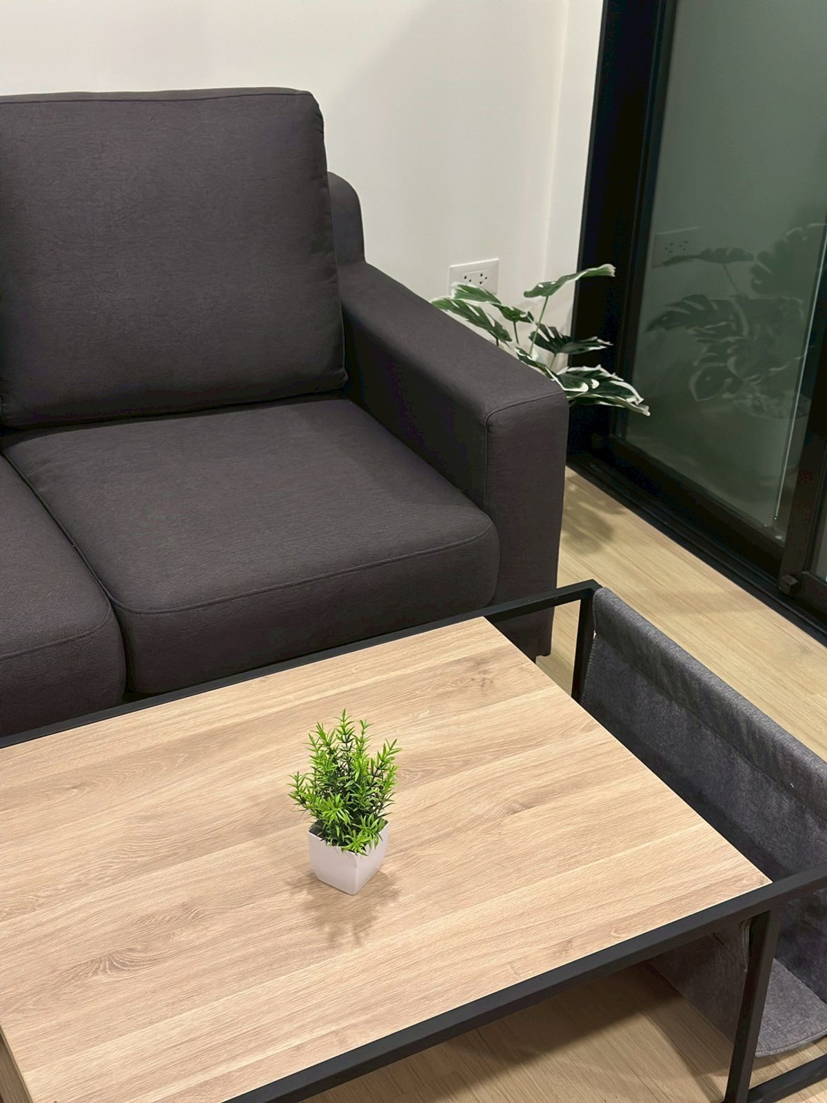 ให้เช่าคอนโดโชคชัย4 ลาดพร้าว71 : ให้เช่าคอนโดชีวาทัยฮอลล์มาร์คลาดพร้าวโชคชัย4 ห้องใหญ่ตรงปกใกล้รถไฟฟ้า