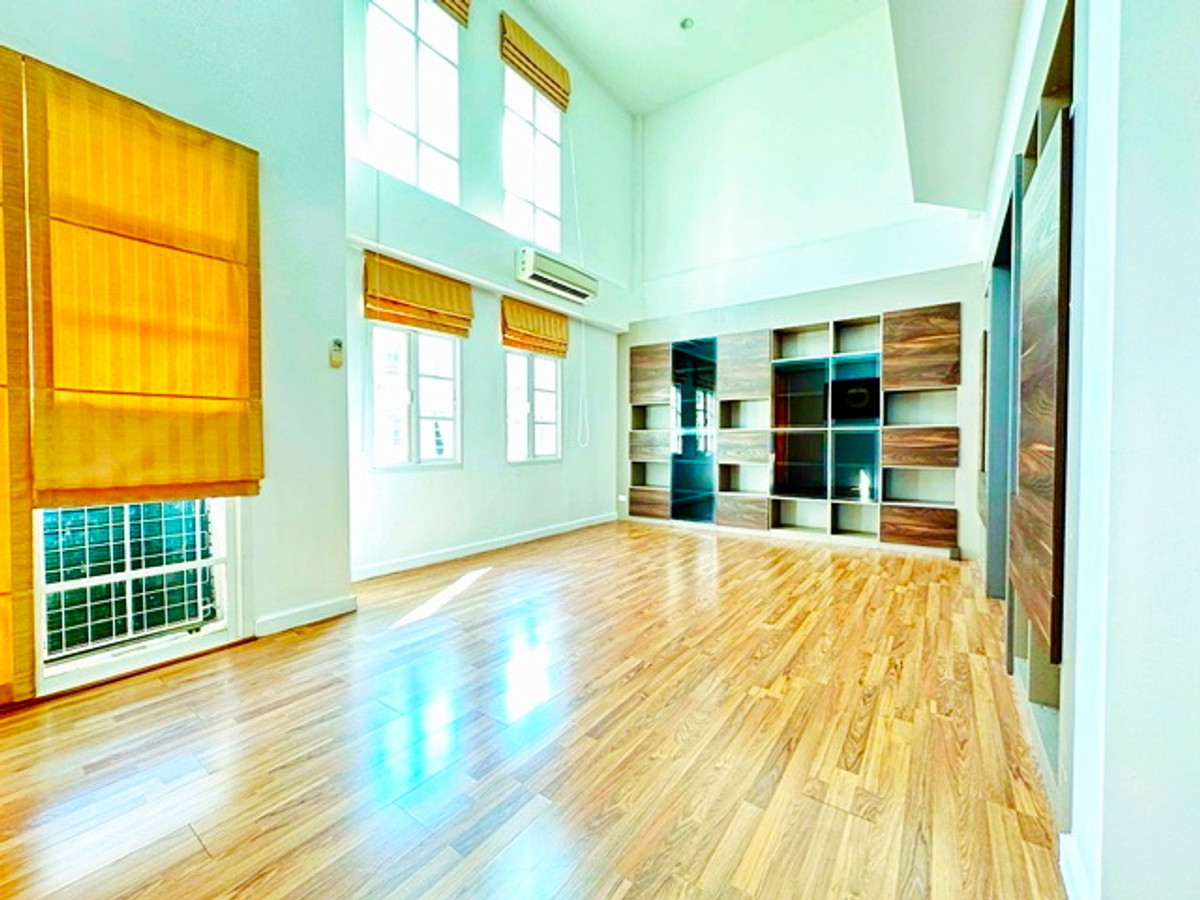 ให้เช่าทาวน์โฮมอ่อนนุช อุดมสุข : ทาวน์โฮมหรู 4 ชั้นฟังก์ชันครบ 3 นอน 4 น้ำ อ่อนนุช ใกล้BTSปุณณวิถี 1.47กม. โลตัส วชิรธรรม7 800ม. 20 ตร.ว. 240 ตร.ม. ตลาดอุดมสุข 1.6 กม