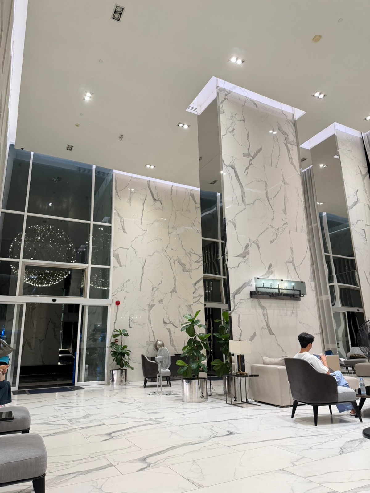 ให้เช่าคอนโดปิ่นเกล้า จรัญสนิทวงศ์ : เช่า 1 ห้องนอน 1 ห้องน้ำ เดอ ลาพีส จรัญ 81 | De Lapis Charan 81