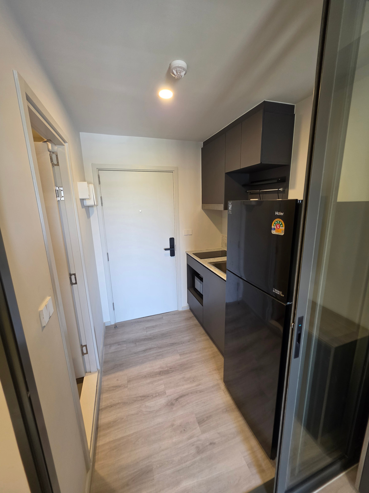 For RentCondoRatchadapisek, Huaikwang, Suttisan : Condo for Rent: Quintara Mhy Gen — Studio 21 sq.m. near MRT Huai Khwang, Only 13,000 THB/Month