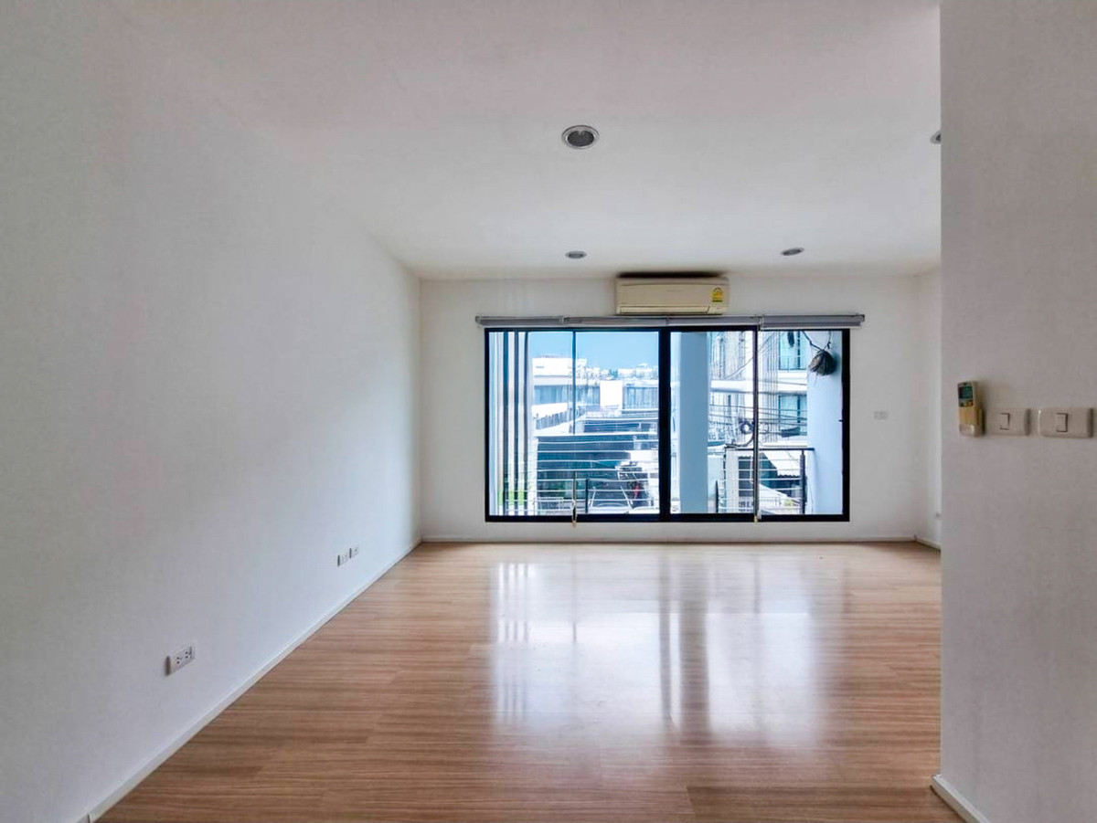 ให้เช่าทาวน์โฮมรามคำแหง หัวหมาก : ทาวน์โฮมให้เช่าใกล้ MRT สีส้ม รามคำแหง เชื่อมต่อได้ทั้งเส้น เลียบทางด่วน - รามคำแหง - พระราม 9 