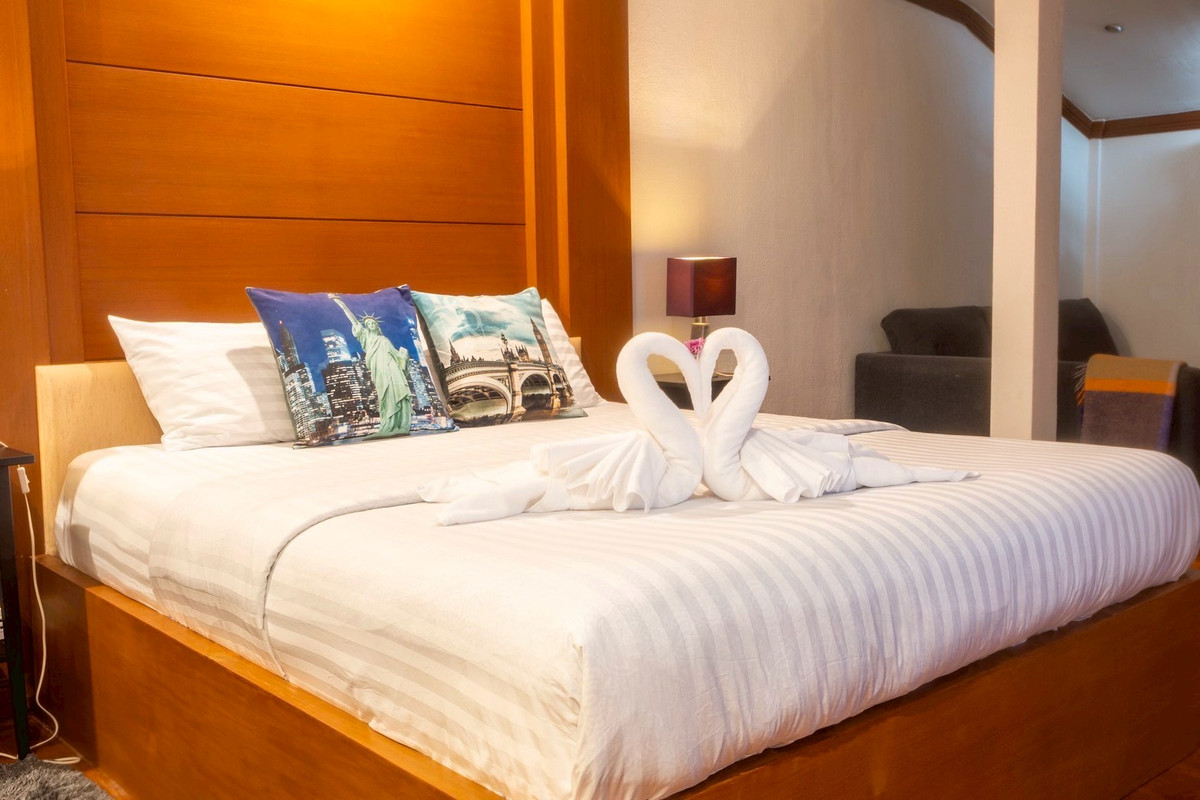 คอนโดสุขุมวิท อโศก ทองหล่อ : For sell and rent House in Asoke near NIST! ✨ 6 bedroom 350 sq.m ready to move in Near BTS Asoke and Terminal 21