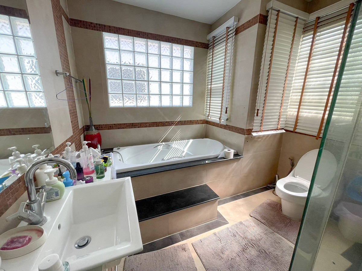 For SaleHouseNawamin, Ramindra : Grand Bangkok Boulevard Ratchada - Ramindra / 5 bedrooms (For Sale), Grand Bangkok Boulevard Ratchada - Ramindra / 5 Bedrooms (FOR SALE) MNT051