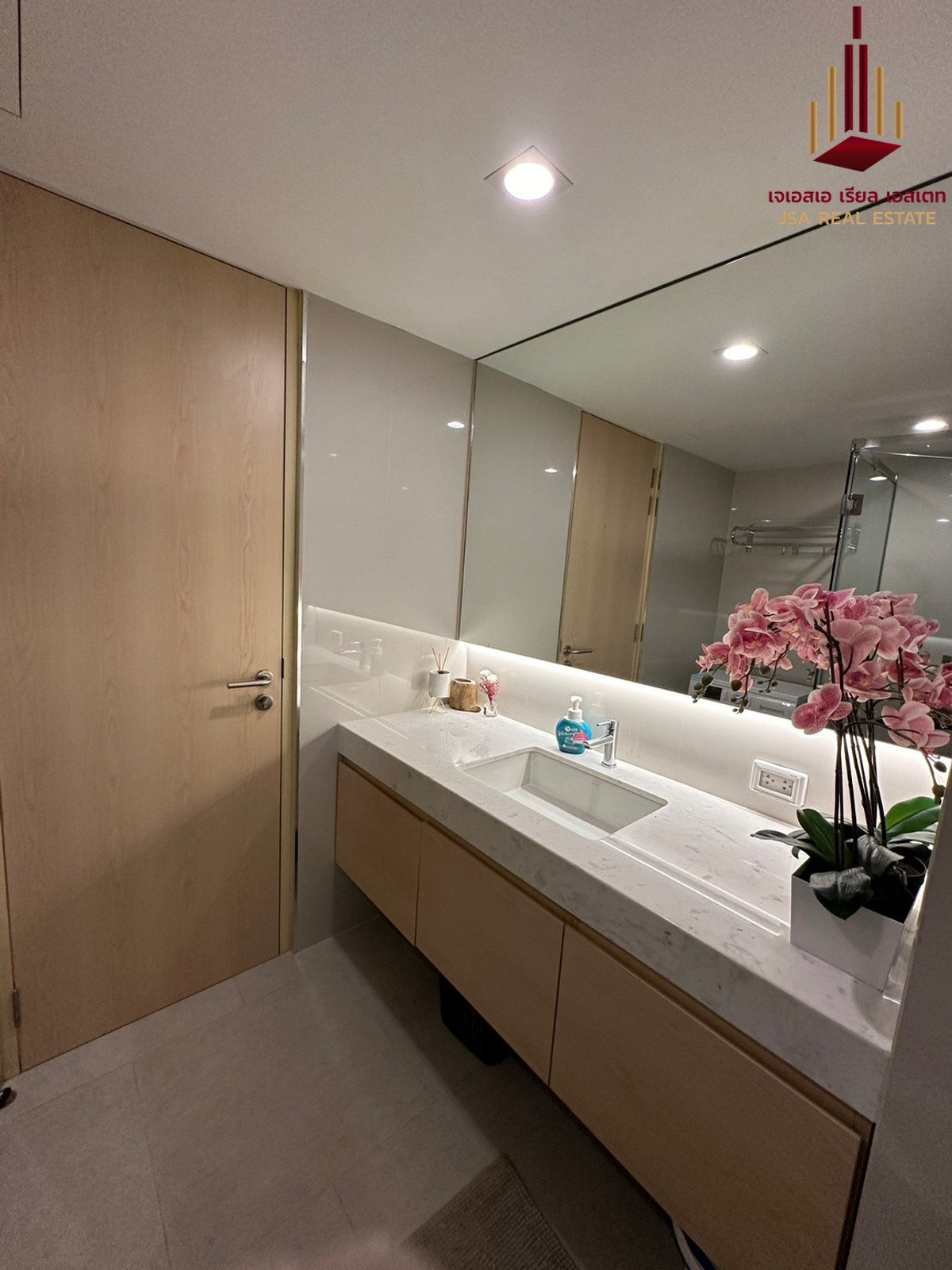 For RentCondoSilom, Saladaeng, Bangrak : ✨ For Rent: Silom Suite Condo ✨💰 Only 78,000 THB/month