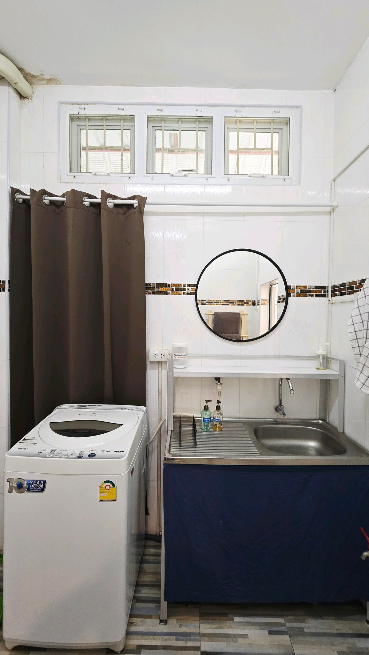 ให้เช่าทาวน์โฮมวงเวียนใหญ่ เจริญนคร : 📣 For Rent | Townhome 2 ชั้น ใกล้ BTS กรุงธนบุรี (ซอยเจริญนคร 18)
🏡 บ้านรีโนเวทใหม่ แต่งครบ พร้อมอยู่ ใกล้ไอคอนสยาม ใกล้สาทร