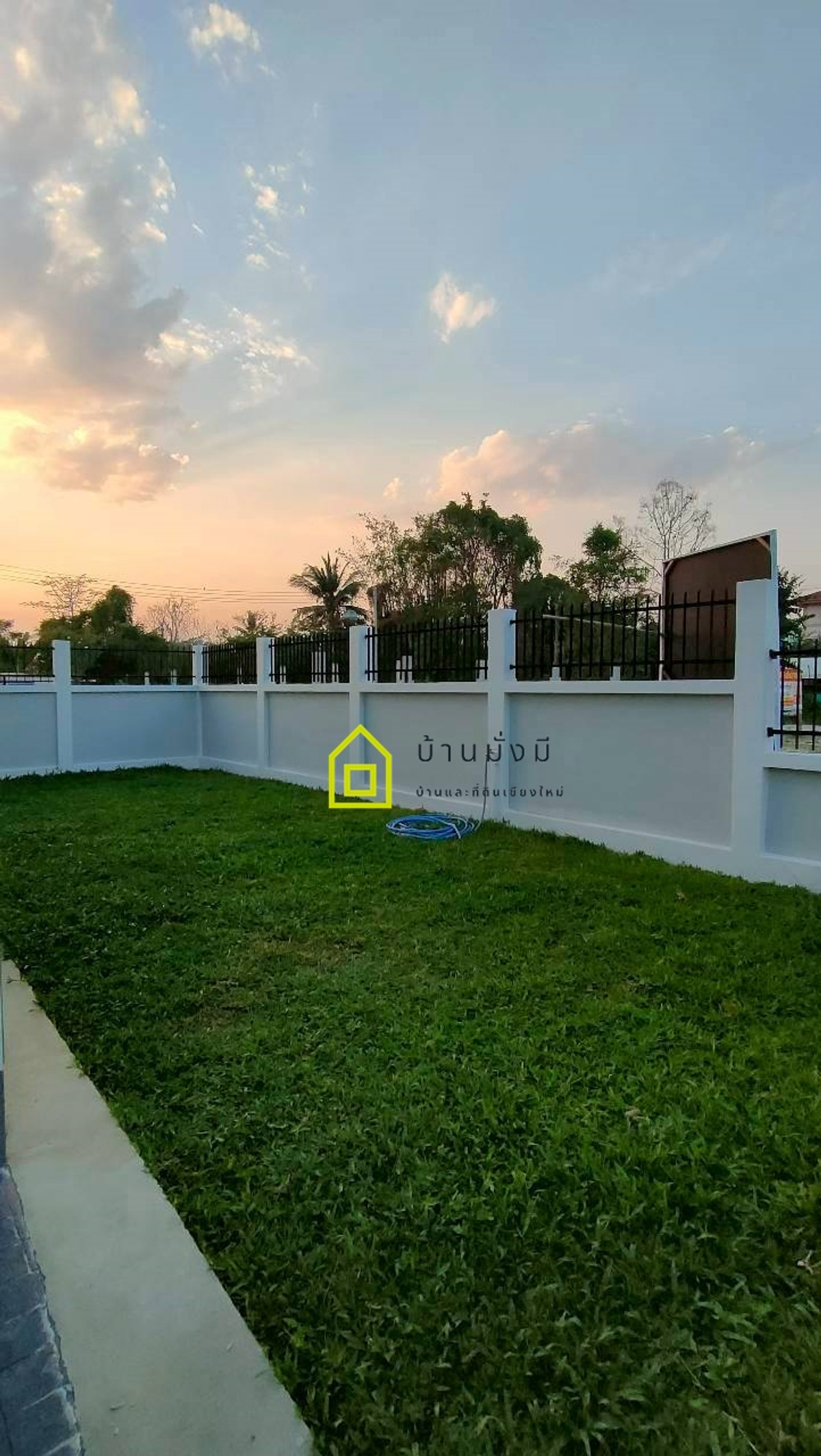 For SaleHouseChiang Mai : 2-story detached house near Maejo University (2 kilometers from Maejo University), Wat Mongkol Setthi intersection zone.