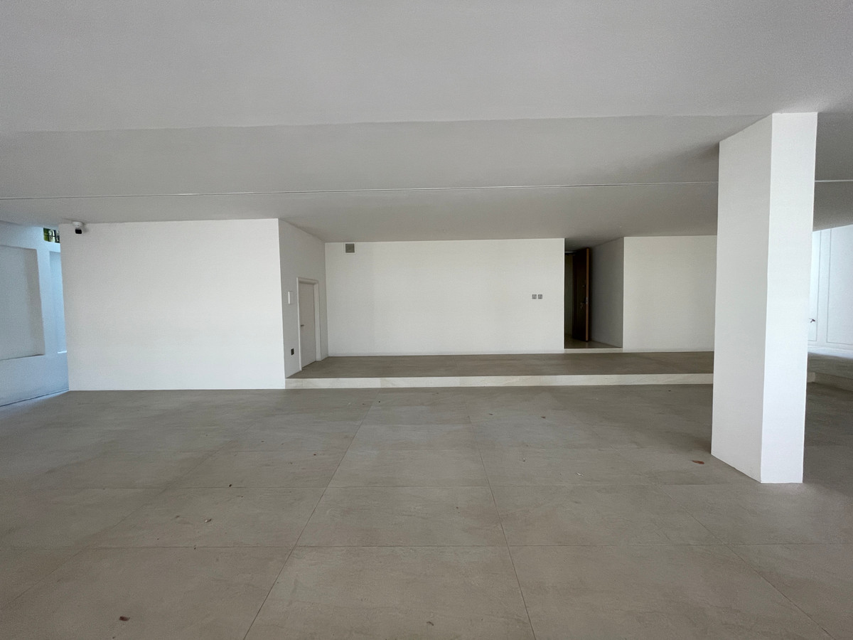 ขายบ้านเลียบทางด่วนรามอินทรา : 🔥 EXCLUSIVE PROMOTION 🔥โอกาสสุดท้ายในการครอบครองในราคาพิเศษที่สุด [ขาย] 💎 Ultra Luxury Show Unit | ELIVA Ekkamai - Eastville 💎 บ้านเดี่ยวหรู 3 ชั้น ดีไซน์ Mid-Century Modern — ความเป็นส่วนตัวสูงสุดเพียง 4 ยูนิตในโครงการ!