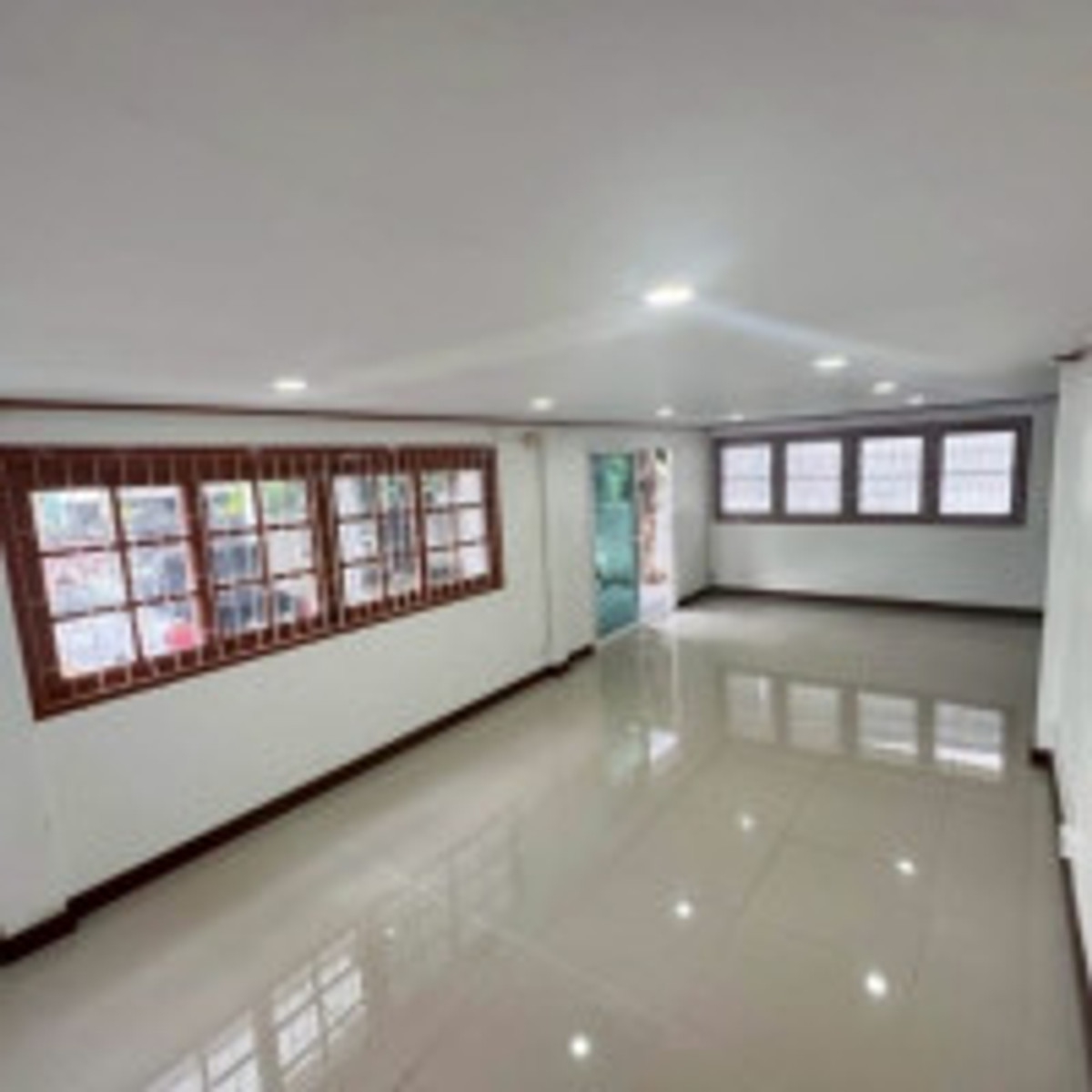 ขายบ้านพัฒนาการ ศรีนครินทร์ : บ้านเดี่ยว เมืองทอง 2 โครงการ 3 พัฒนาการ ที่ดินใหญ่ 90 ตร.ว. 5 นอน 4 น้ำ 15.5 ล้าน ทำเลดีสวนหลวง เงียบสงบเป็นส่วนตัว ใกล้สวนหลวง ร.9 และรถไฟฟ้า 