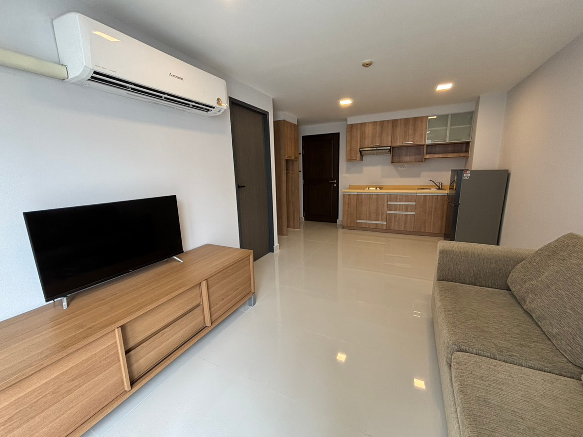 For RentCondoSukhumvit, Asoke, Thonglor : For rent: The Alcove 49, private, quiet, in the heart of Sukhumvit 49, large room, 1 bedroom, excellent condition, ready to move in.