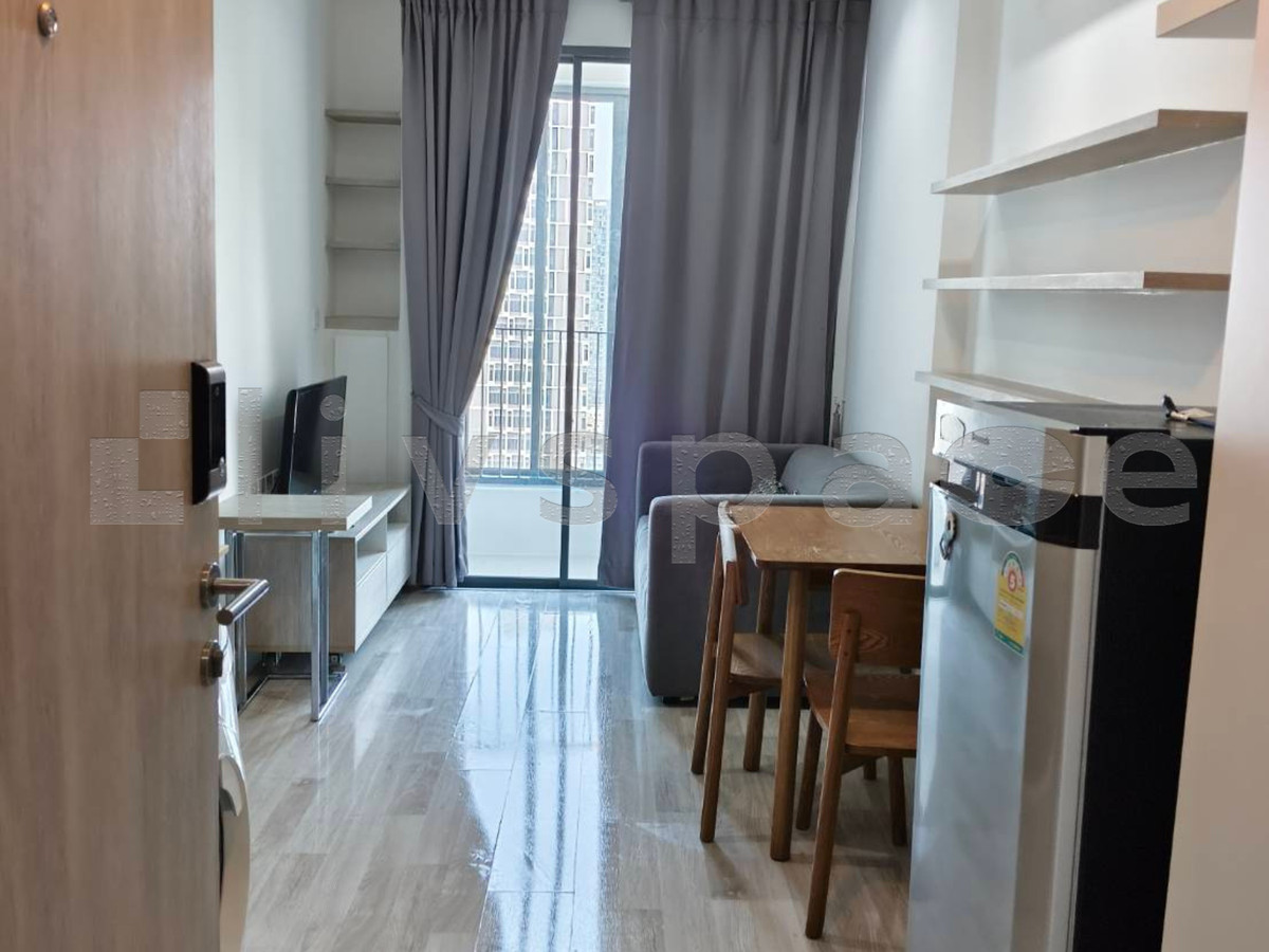 ให้เช่าคอนโดอ่อนนุช อุดมสุข : ▚ LI105ツ ให้เช่า: Ideo Mobi Sukhumvit 81 1BR 30sqm. 15K ✨ ห้องหายาก ชั้นสูง เฟอร์ครบ เครื่องใช้ไฟฟ้าใหม่ พร้อมเข้าอยู่ 🏙️
