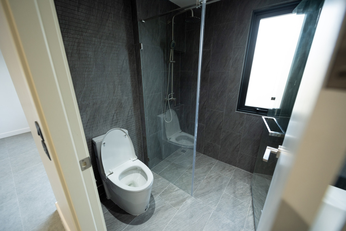 ให้เช่าอาคารพาณิชย์บางนา แบริ่ง ลาซาล : โฮมออฟฟิศ ปรับปรุงใหม่ พร้อมขาย/ให้เช่า – สุขุมวิท ย่านบางนา