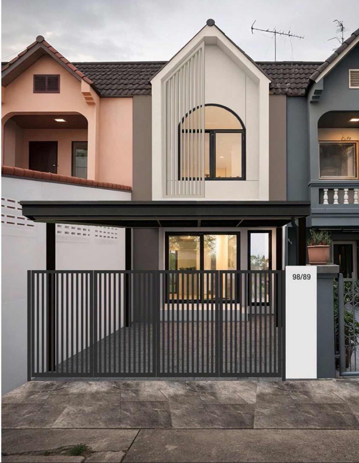 ขายทาวน์โฮมลาดพร้าว เซ็นทรัลลาดพร้าว : ทาวน์เฮ้าส์รีโนเวทใหม่ โชคชัย 4 (ซอย 40) ขนาด 23 ตารางวา 3 ห้องนอน แขวงลาดพร้าว ลาดพร้าว กรุงเทพมหานคร