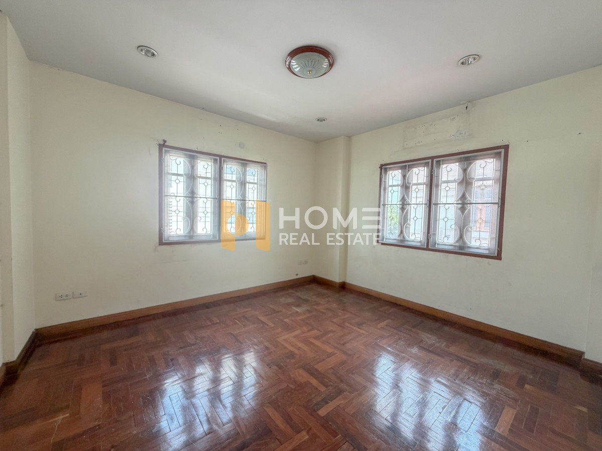 ขายบ้านเกษตร นวมินทร์ ลาดปลาเค้า : บ้านเดี่ยว นวมินทร์ 70 / 4 ห้องนอน (ขาย), Single House Nawamin 70 / 4 Bedrooms (FOR SALE) MNT045