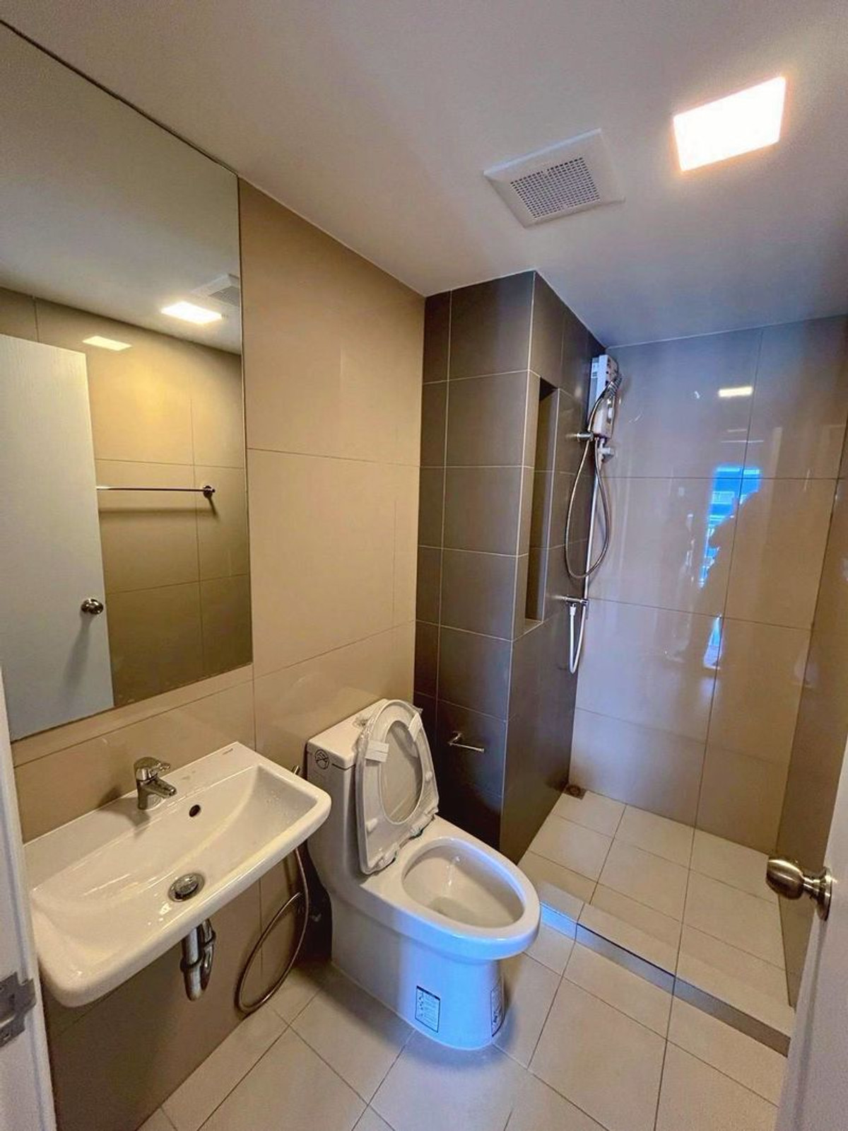 ให้เช่าคอนโดวิภาวดี ดอนเมือง หลักสี่ : ให้เช่า คอนโด Plum Condo แจ้งวัฒนะ-ดอนเมือง ขนาด 26 ตารางเมตร ห้องตกแต่งครบ พร้อมเข้าอยู่ แขวงทุ่งสองห้อง เขตหลักสี่ กรุงเทพมหานคร