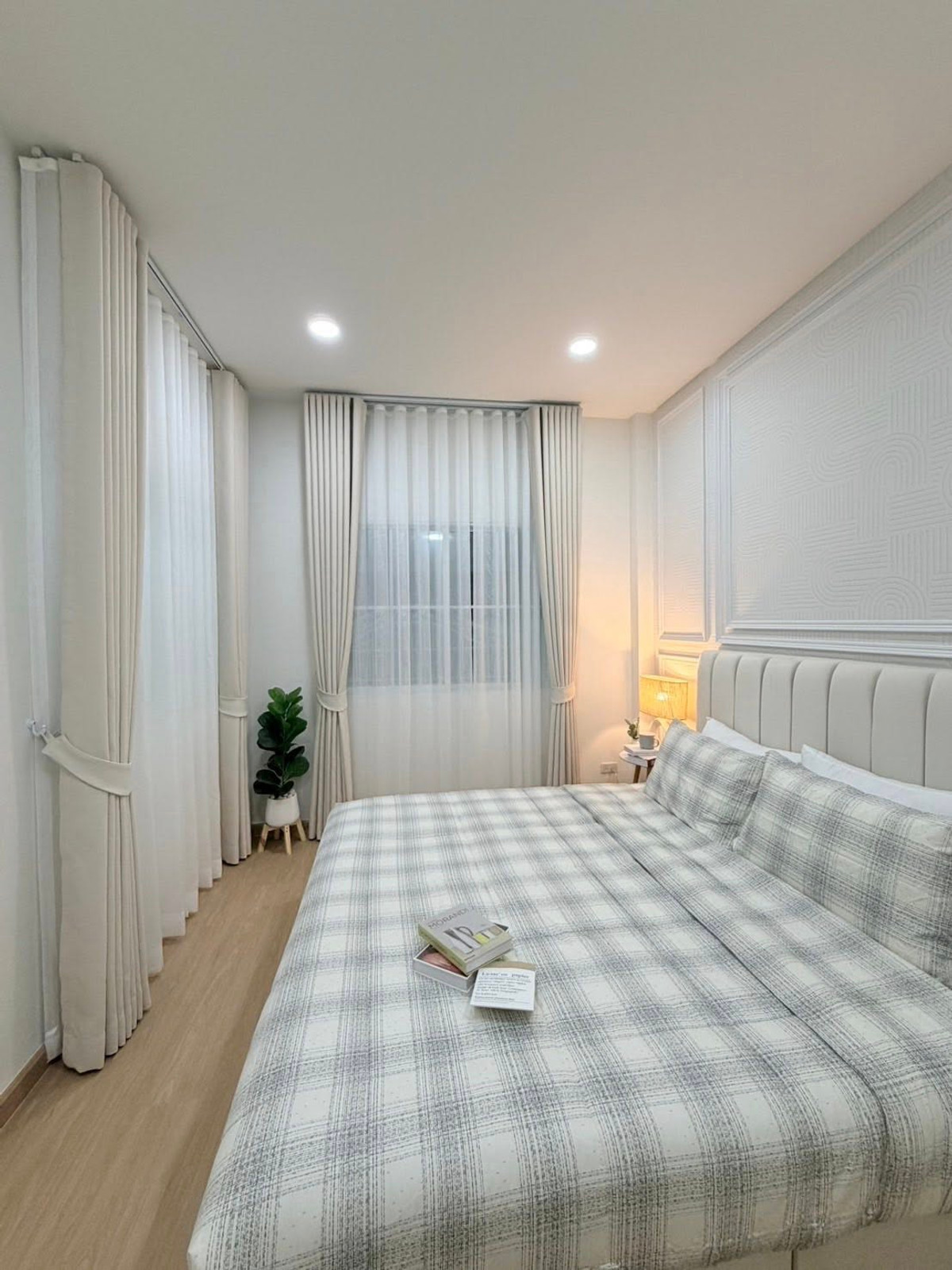 For SaleTownhomePattaya, Bangsaen, Chonburi : Chokchai Village 4 / 2 Bedrooms (FOR SALE) BEWN143