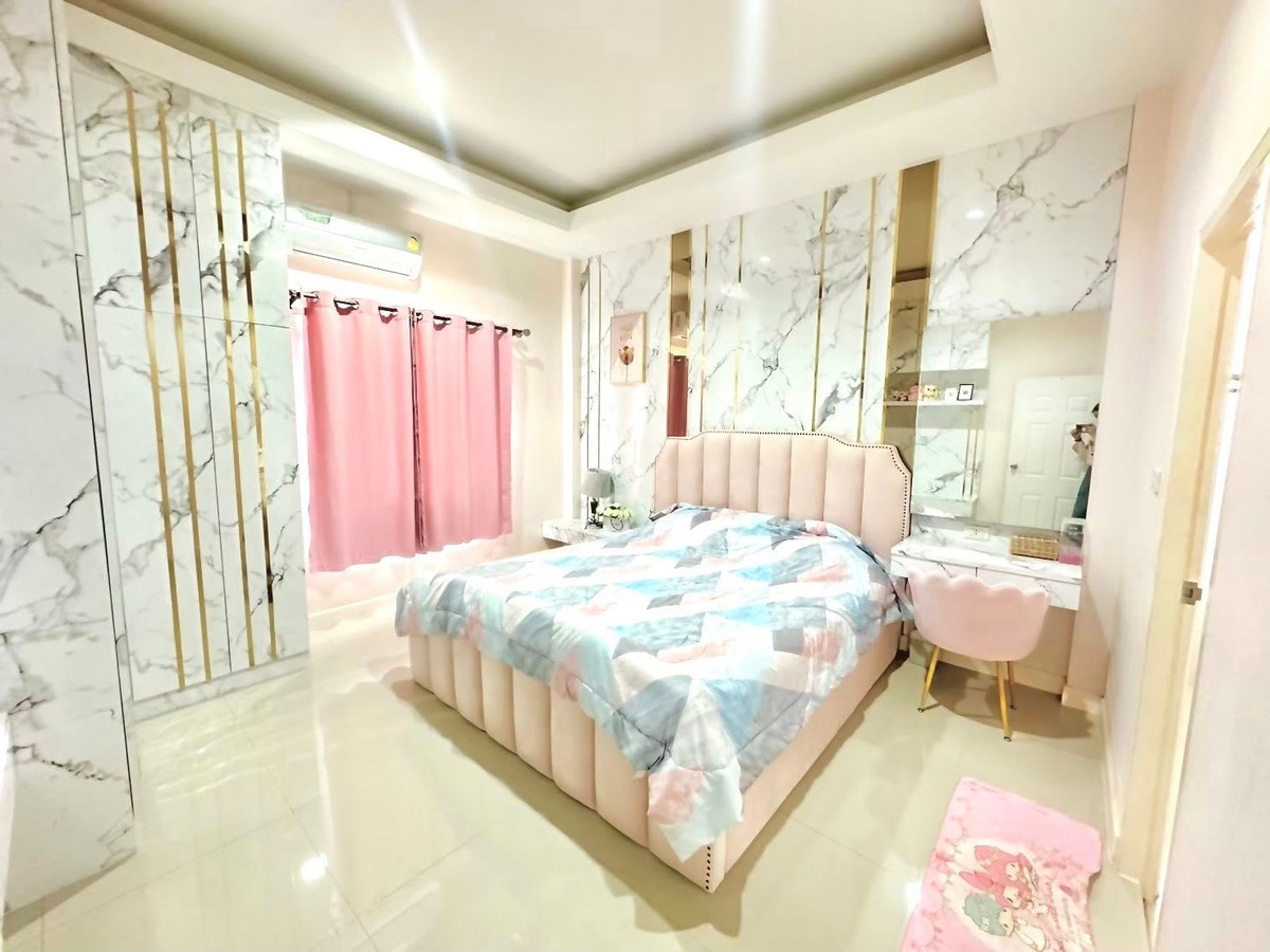 For SaleHousePattaya, Bangsaen, Chonburi : Rawiphon Village Rom Sai Nong Pla Lai / 3 Bedrooms (FOR SALE) BEWN144