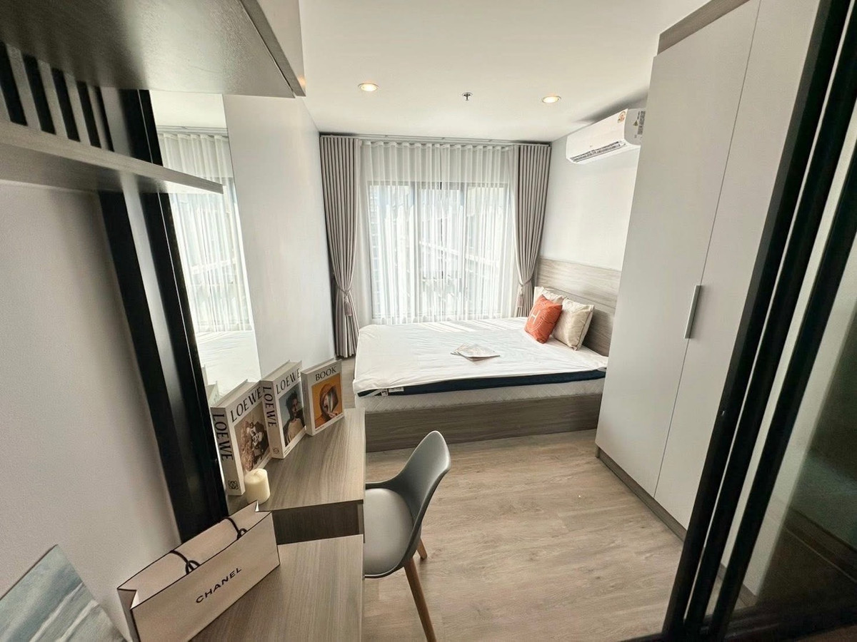 ให้เช่าคอนโดท่าพระ ตลาดพลู วุฒากาศ : 🩷ปล่อยเช่าคอนโด Regent วุฒากาศ ราคา 13,000. line @900cqqhk 
คอนโดใหม่มือ 1 ✅รับเฉพาะคนไทย
Regent วุฒากาศ ชั้น 14 วิวสระ 26 ตร.ม. ❤️13,000 ✅พร้อมชม✅แต่งแต่งบิ้วอินเต็มระบบเฟอร์ครบ กั้นห้องนอน เตียงพร้อมฟูก โซฟา
กั้นครัวแยก แอร์ 2 ตัว ชุดครัวบิ้วอิน