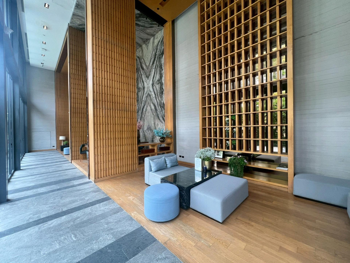 For RentCondoRama9, Petchburi, RCA : The Base Garden Rama9
Rent only 14,000, ready to reserve, negotiable, 1 bedroom, appointment to view 065-451-9256 Ning