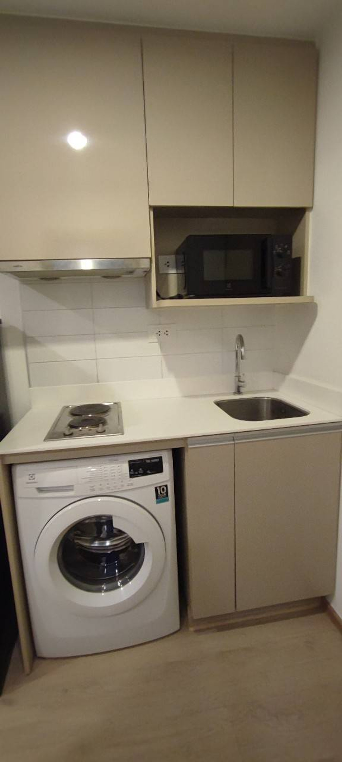 ขายคอนโดสยาม จุฬา สามย่าน : IDEO Q Chula - Samyan / Studio (SALE WITH TENANT), ไอดีโอ คิว จุฬา - สามย่าน / ห้องสตูดิโอ (ขายพร้อมผู้เช่า) BJ126