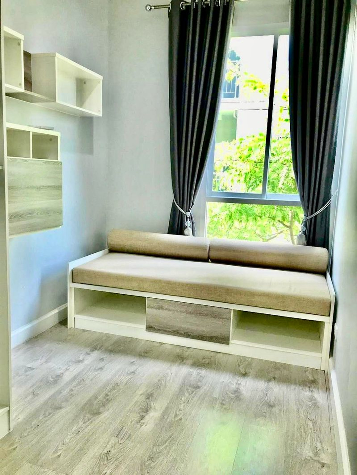 ให้เช่าคอนโดพุทธมณฑล ศาลายา : ให้เช่า Zelle Salaya Condo อาคาร 6 ชั้น 4 ห้องมุม วิวสวน เนื้อที่ 44 ตารางเมตร 2 ห้องนอน ตำบลศาลายา อำเภอพุทธมณฑล จังหวัดนครปฐม 