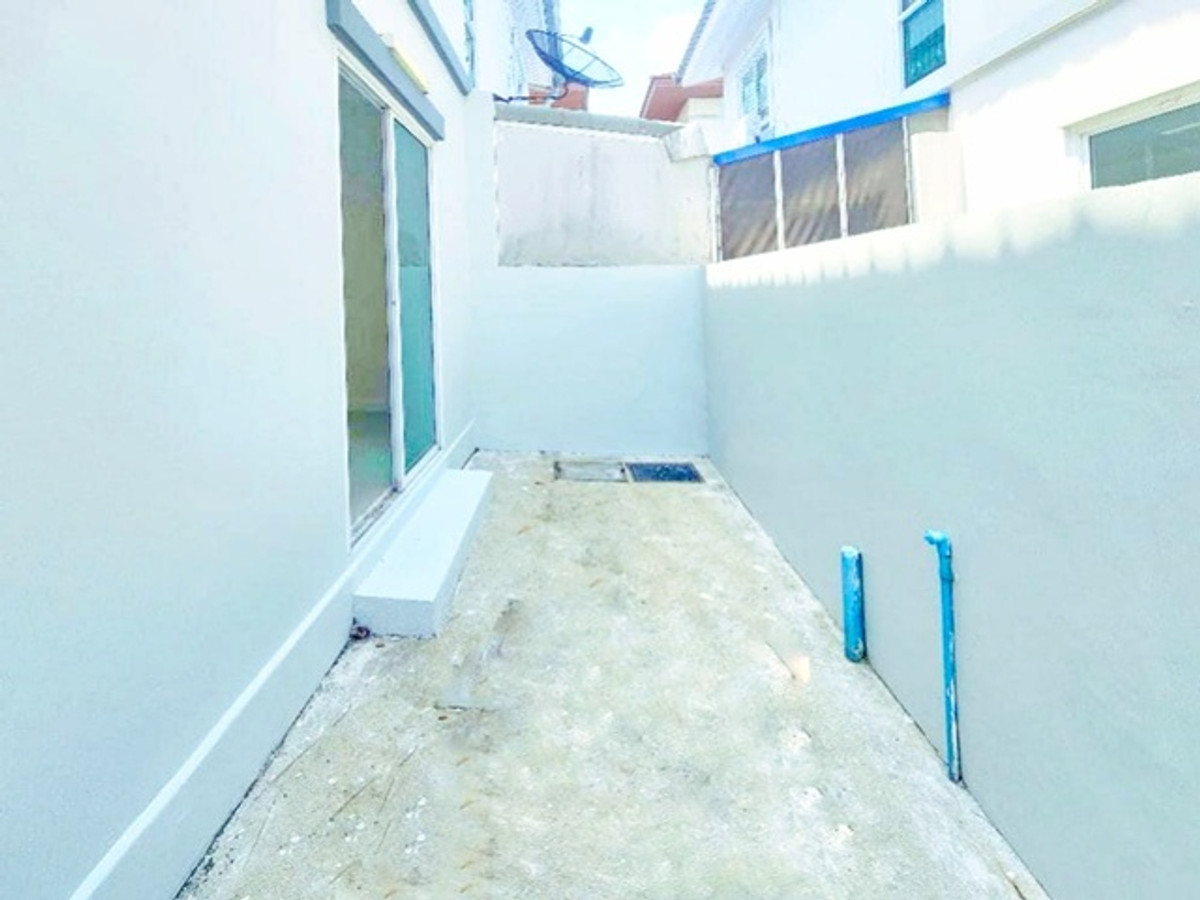 For RentTownhomeRattanathibet, Sanambinna : 4bed 2bath near Sarasas Witaed BangBua Thong School 900m.BangBuaThong LamPho Two story townhome