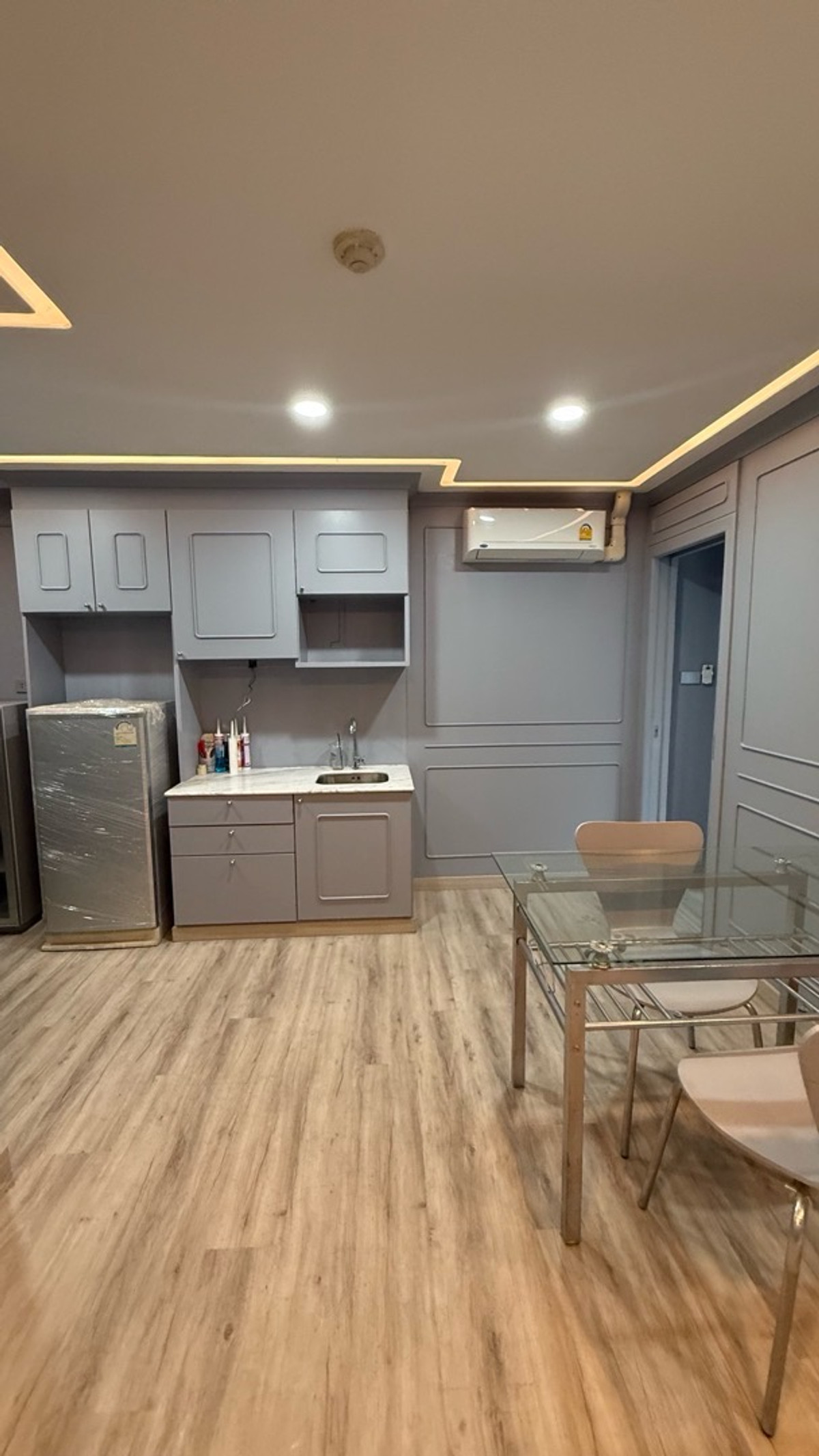 ให้เช่าคอนโดเลียบทางด่วนรามอินทรา : For rent JW. Sriwara 2 bed 2 bath 58 sqm 20,000 ให้เช่า 2 นอน 2 น้ำ 58 ตรม 20,000