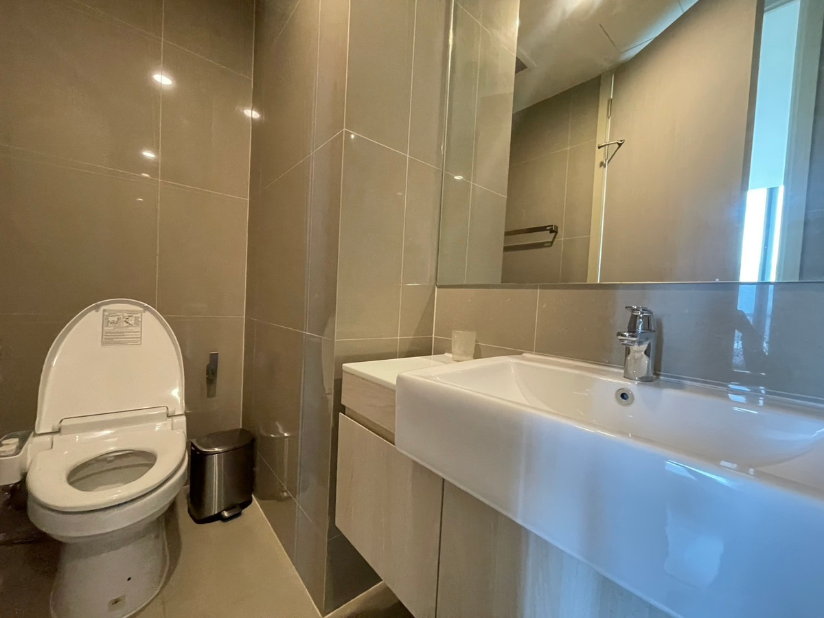 For RentCondoSukhumvit, Asoke, Thonglor : Condo for rent Noble Recole 2 bedrooms 2 bathrooms Fully furnished. Ready to move in!