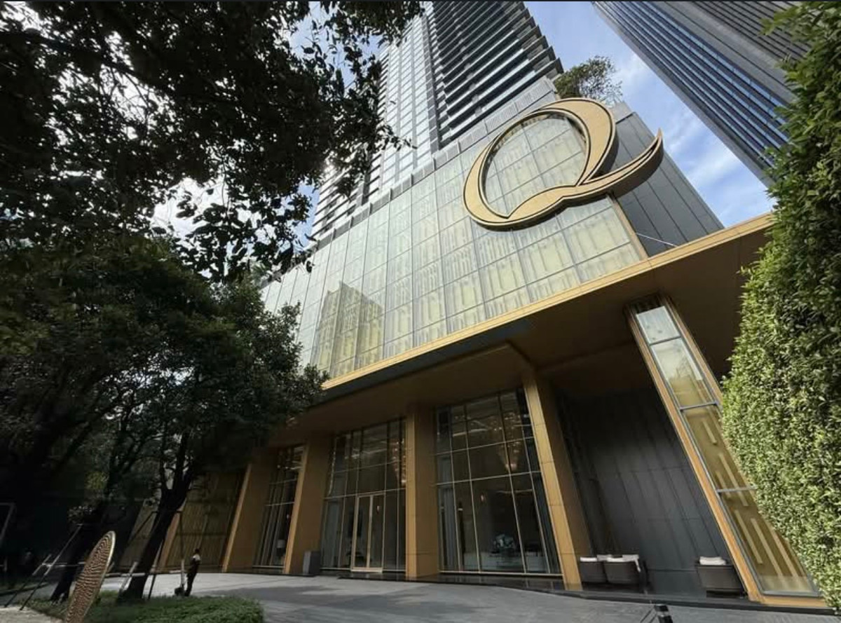 ให้เช่าคอนโดนานา : ให้เช่า Q1 Sukhumvit ราคา 110,000 บาท [MKr260339]