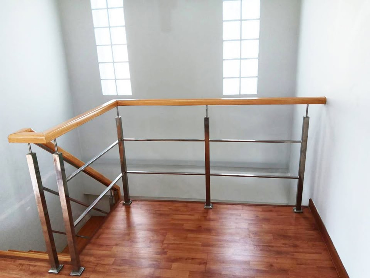 ให้เช่าบ้านสมุทรปราการ สำโรง : ให้เช่า บ้านแฝด 2 ชั้น ม.เมอริทแกรนด์ สุวรรณภูมิ บ้านสวย สภาพดี พร้อมอยู่ ทำเลดี เข้า-ออกได้หลายทาง ราคา 16,000 บาท