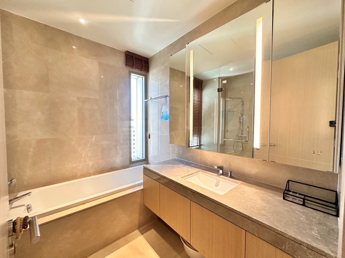 ให้เช่าคอนโดวงเวียนใหญ่ เจริญนคร : ชั้น 29 Iconsiam 2 นอน Magnolias Waterfront Residences (Iconsiam) พร้อมเข้าพัก 