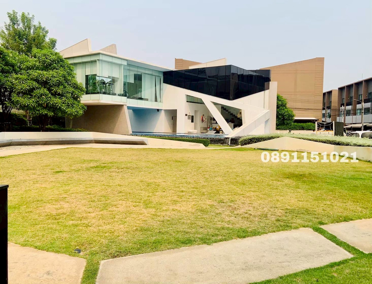 For SaleTownhomeRathburana, Suksawat : Urgent sale, 3-story townhome, decorated and ready to move in. village in the middle of the city Sathorn-Suksawat (AP Project) Soi Suksawat 39