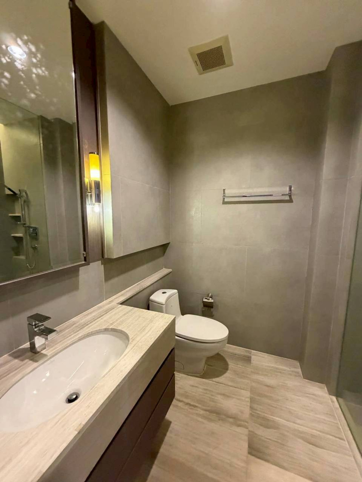 ให้เช่าคอนโดสาทร นราธิวาส : ✅ DPMS105 ✅ Line : @p2nproperty