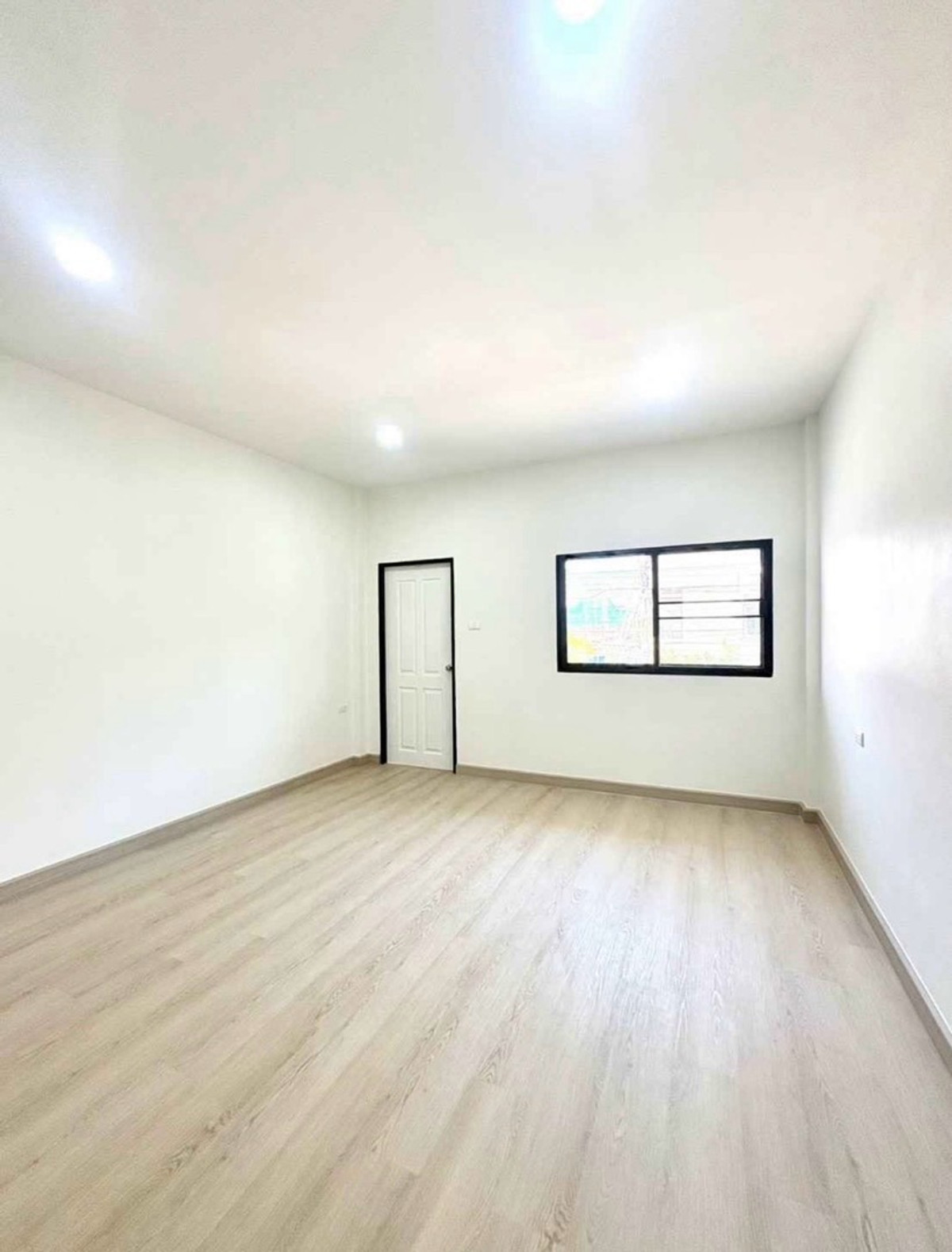 ขายทาวน์โฮมโชคชัย4 ลาดพร้าว71 : 🏡ทาวน์โฮม 2 ชั้นหมู่บ้านเกตุนุติการ์เด้น นาคนิวาส 38ขนาด 16 ตร.วา | 2 ห้องนอน 2 ห้องน้ำ | จอดรถ 1 คัน🚗