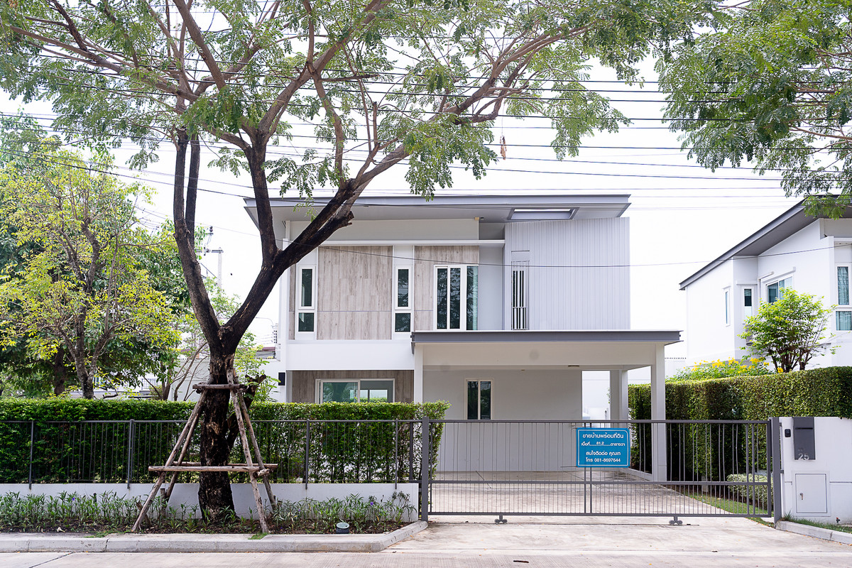 For SaleHouseNonthaburi, Bang Yai, Bangbuathong : Single detached house, corner plot, rice field view, near Central Westgate.