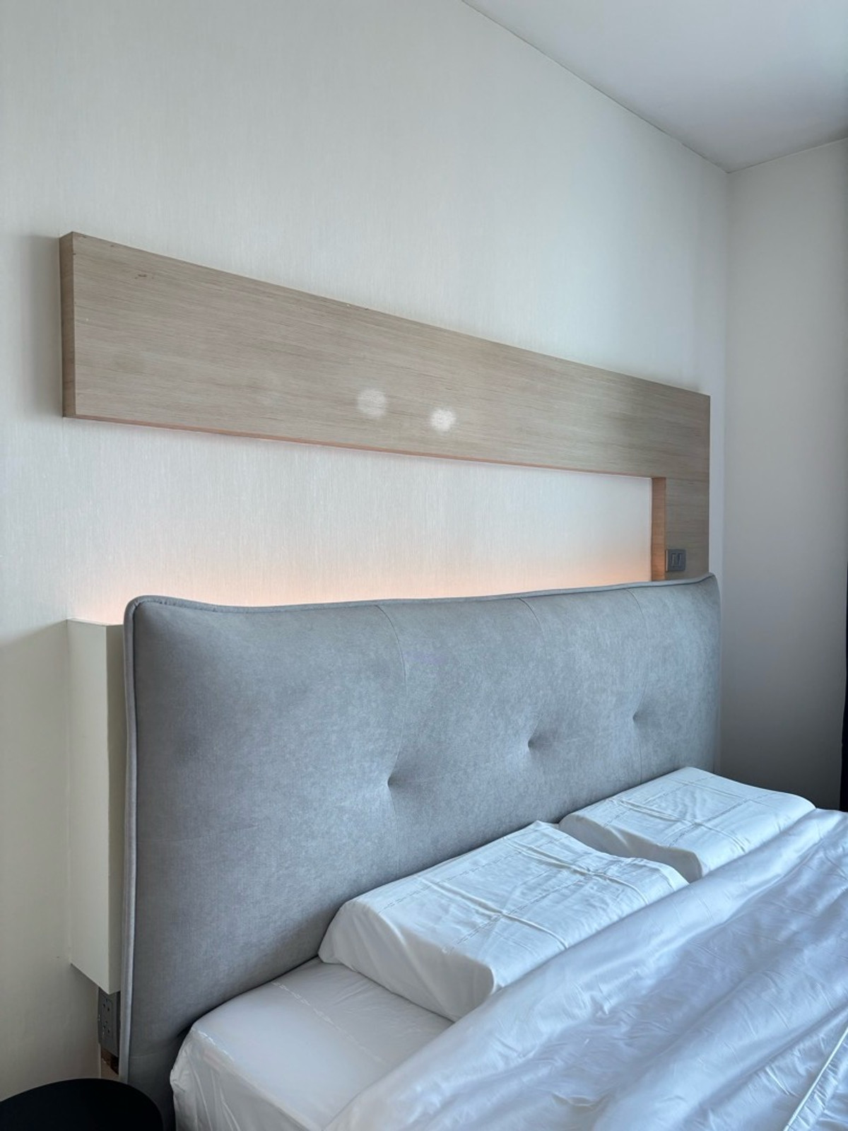 For RentCondoOnnut, Udomsuk : New Luxury Scented Room at Skywalk Residences – Only 22,000 THB/Month! ✨🏙️
รีบเลย ห้องใหม่หอมกลิ่นหรูมาก ที่ Skywalk Residences ใกล้ BTS พระโขนง เดินเพียงไม่กี่นาที 🚆