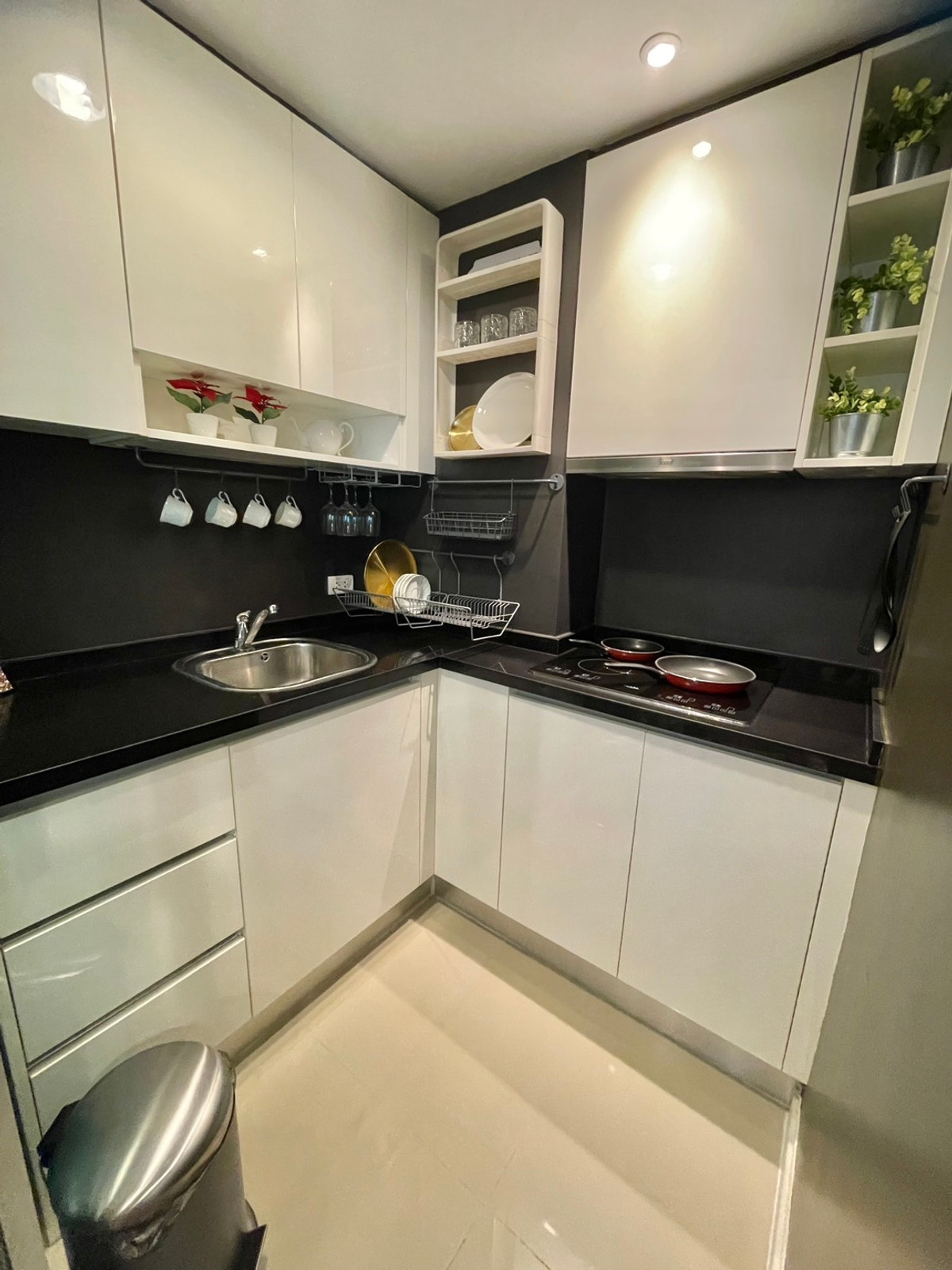 ขายคอนโดพระราม 9 เพชรบุรีตัดใหม่ RCA : Belle Grand Rama 9 / 3 Bedrooms (SALE WITH TENANT), เบลล์ แกรนด์ พระราม 9 / 3 ห้องนอน (ขายพร้อมผู้เช่า) JSMN078