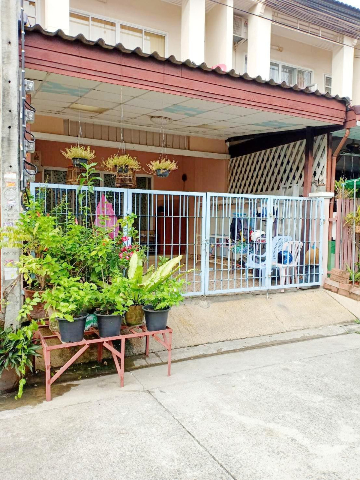 For SaleTownhomeBang kae, Phetkasem : Townhome for sale, Thanapirom Village, Phetkasem 69, 21.3 sq m, 3 bedrooms, 3 bathrooms, house in good condition.